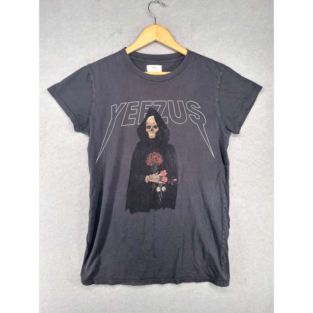 Kanye West Yeezus Tour T-Shirt Skeleton Flowers Faded Black Small 2013 USA